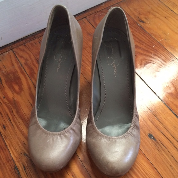 Jessica Simpson round toe wedges