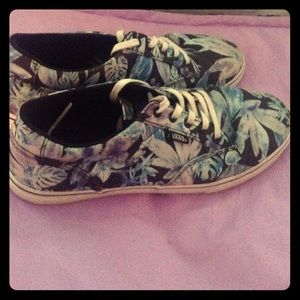Tropical flower print Vans
