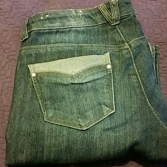 Boot cut jeans