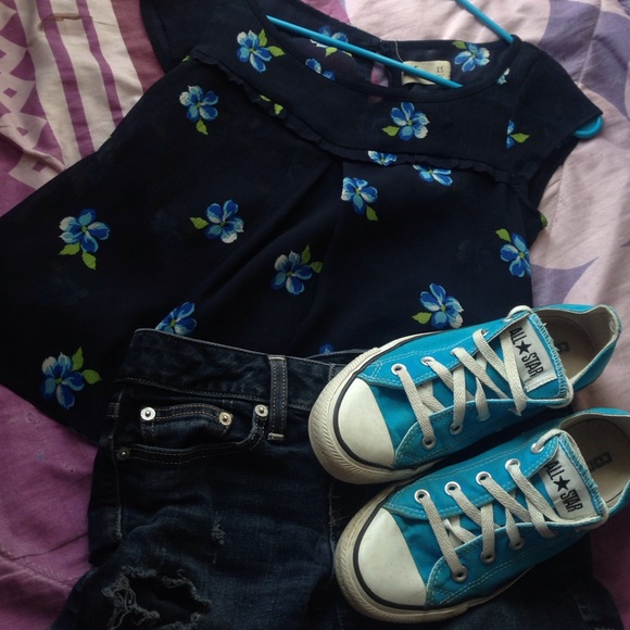 Floral Hollister shirt