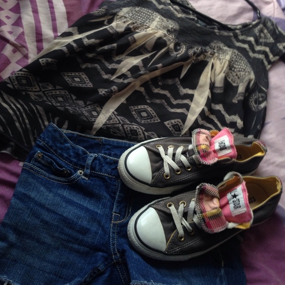 Rue 21 flows elephant shirt