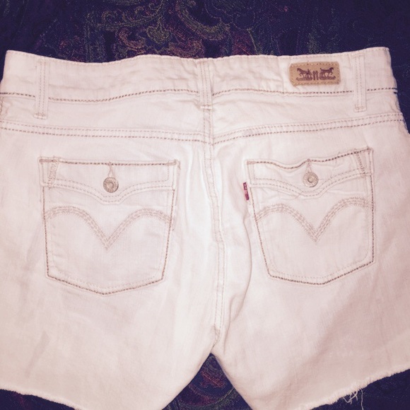 Levi cut off jeans