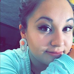 Meet your Posher, Leonna