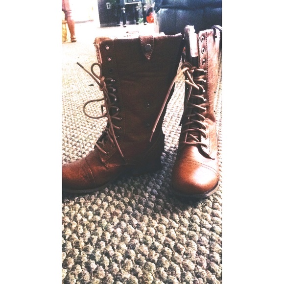 Rust brown lace lined boots