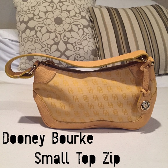 Cute Dooney Bourke Small Yellow Top Zip!!