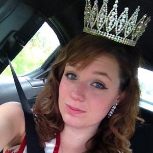Meet your Posher, Sierrah