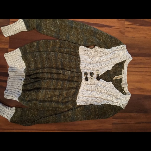 Beautiful BKE sweater - Picture 1 of 3