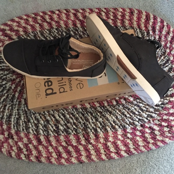 Toms