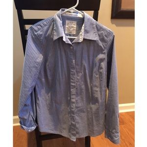 Izod fitted pin strip button down