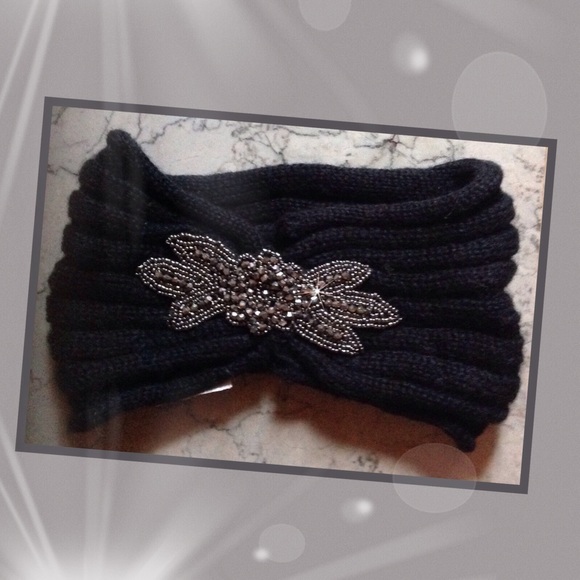 🆕Francesca's Closet Jeweled Headwrap