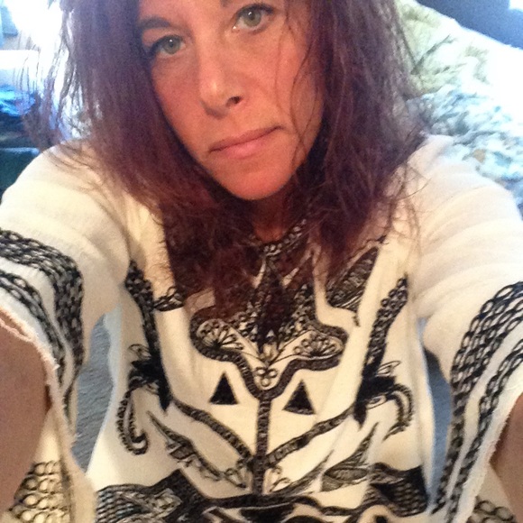 Meet your Posher, Ali - Picture 2 of 2