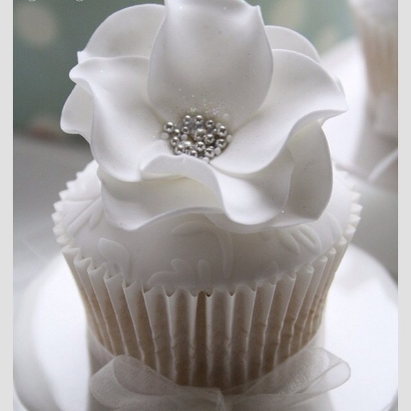 Meet your Posher, Nia