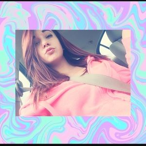 Meet your Posher, Alexys