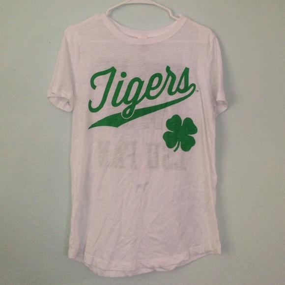 VS Pink LSU Tigers t-shirt 🐯