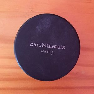 Bare minerals matte powder foundation in light