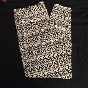 ❌SOLD❌ PINK Aztec yoga leggings