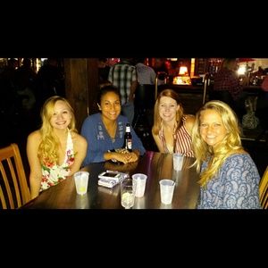 Meet your Posher, Lauren