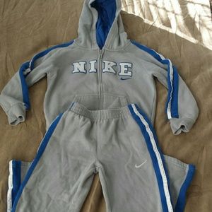 NIKE SWEAT SUIT