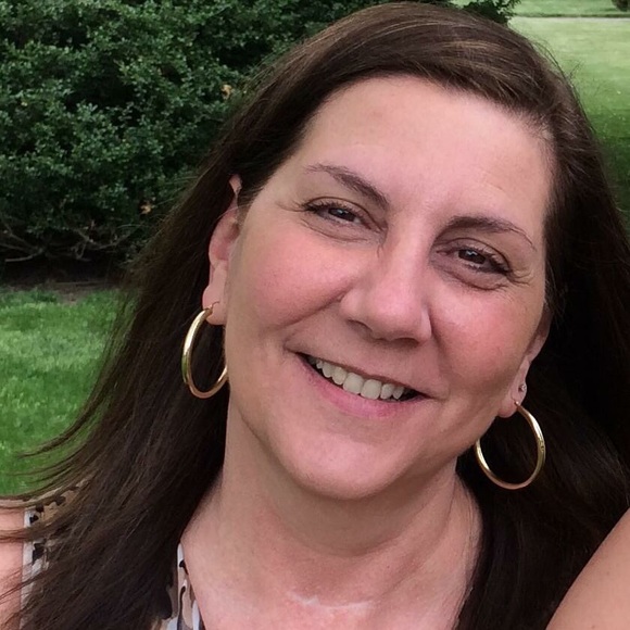 Meet your Posher, Sharon