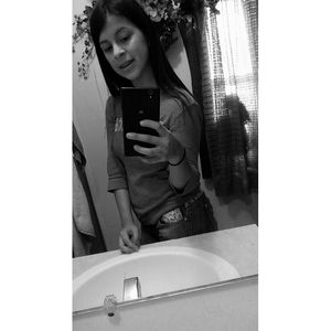 Meet your Posher, Edith