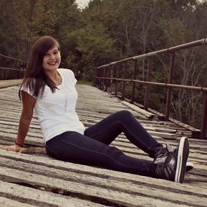 Meet your Posher, Lydia