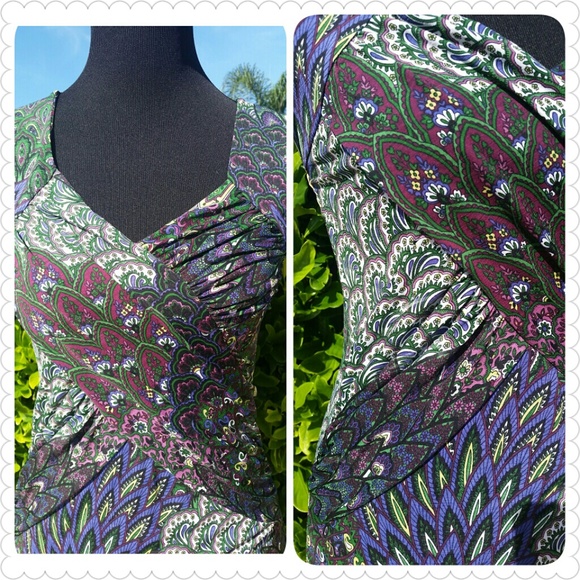 Sold in bundle. Colorful top - Picture 2 of 4