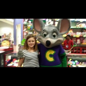 Meet your Posher, Linda