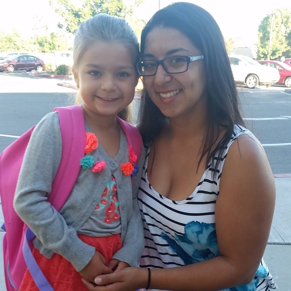 Meet your Posher, Alejandra