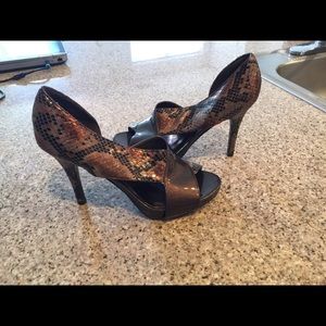Carlos Santana Brown Snakeskin Heels
