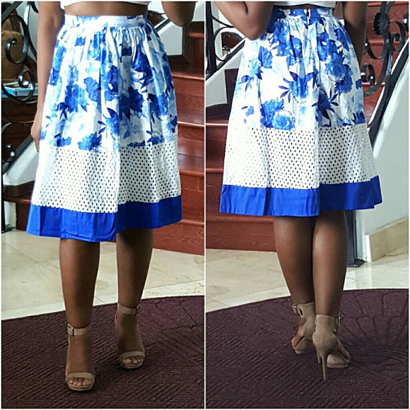 SOLD | Blue Floral Skirt - Picture 4 of 4