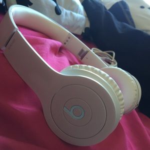 Beats by Dre .