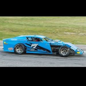 Meet your Posher, Dustin