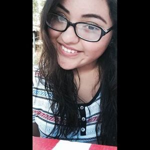 Meet your Posher, Daniela