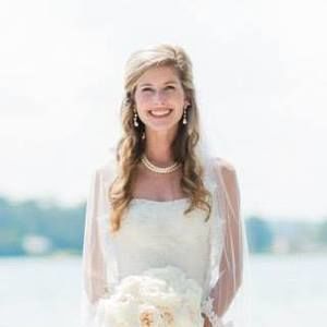 Meet your Posher, Courtney