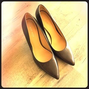 Nine West, dark brown leather pumps, like new
