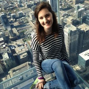 Meet your Posher, Lauren