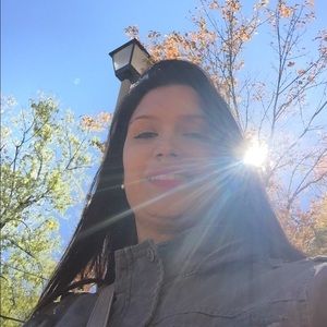 Meet your Posher, Ana