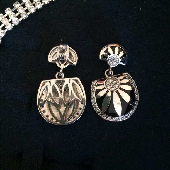 Earrings (post) - Picture 4 of 4