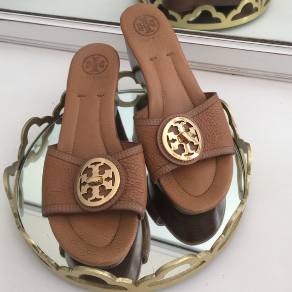 Tory burch wedge sandals