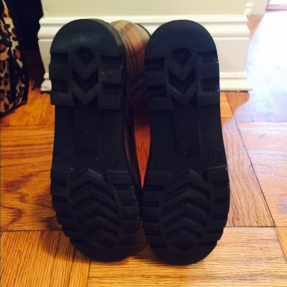 Authentic Burberry House Check Rain Boot Size 39 - Picture 4 of 4