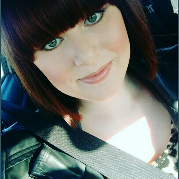 Meet your Posher, Allyson - Picture 1 of 1