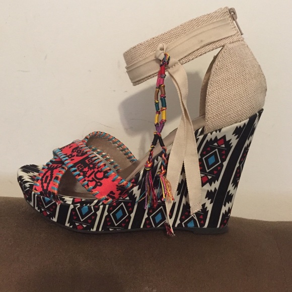 Platform open toe