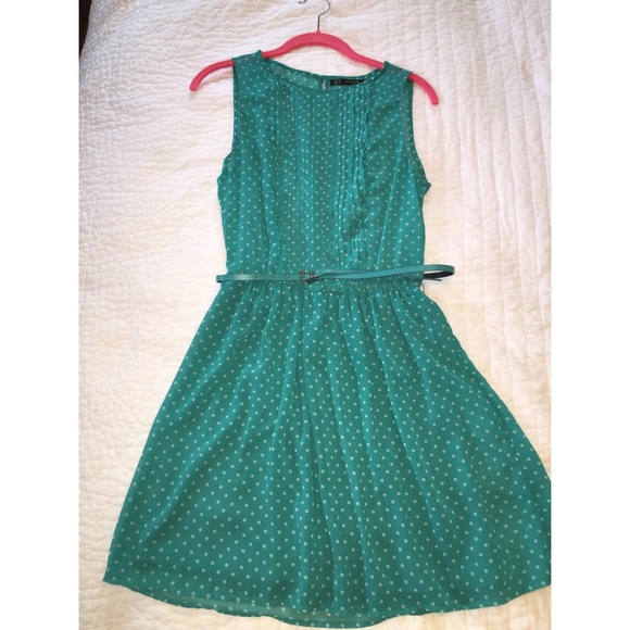 Zara dress with matching belt✨