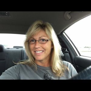 Meet your Posher, Gena