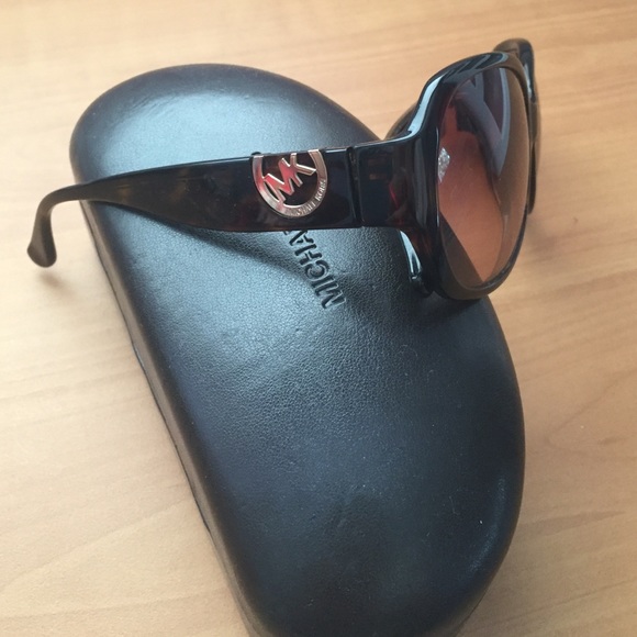 Michael Kors Sunglasses - Picture 2 of 4