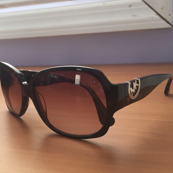 Michael Kors Sunglasses - Picture 4 of 4