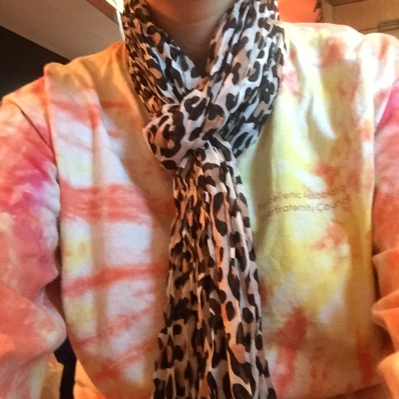 Printed scarf