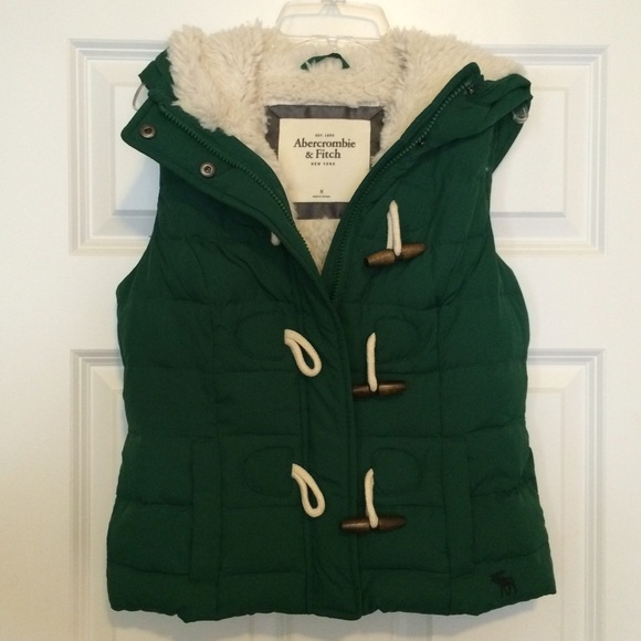 ❗️NEW YEARS SALE❗️Green Abercrombie and Fitch Vest