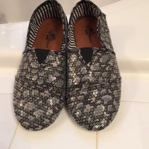 Kids Apple Bottom shoes