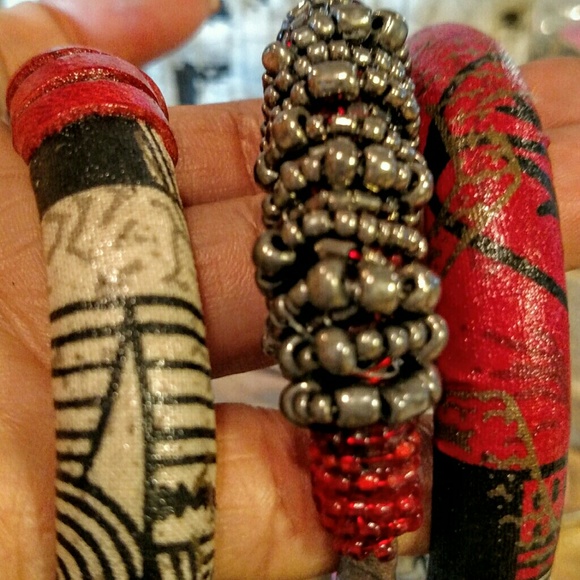 Beautiful handmade beaded bangles! - Picture 1 of 4